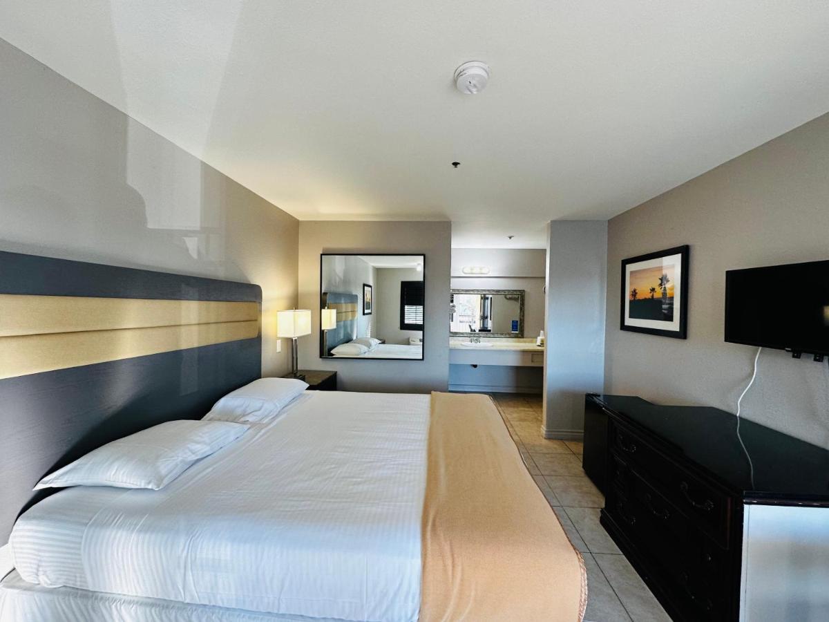 Casa Blanca Express & Suites Cypress Buena Park - Anaheim Area Экстерьер фото